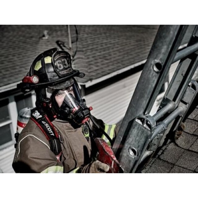 3M™ Scott™ AV-3000 HT Facepiece 201215-22, 4-Strap, Kev, Medium